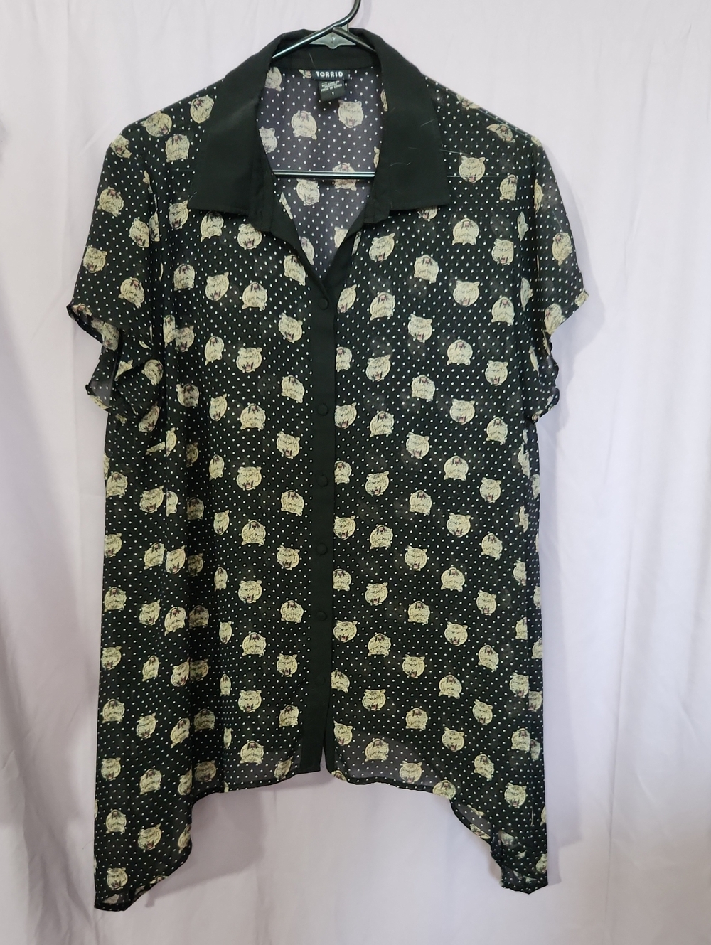 Torrid Black Tiger & Polka Dot Button-Up Blouse